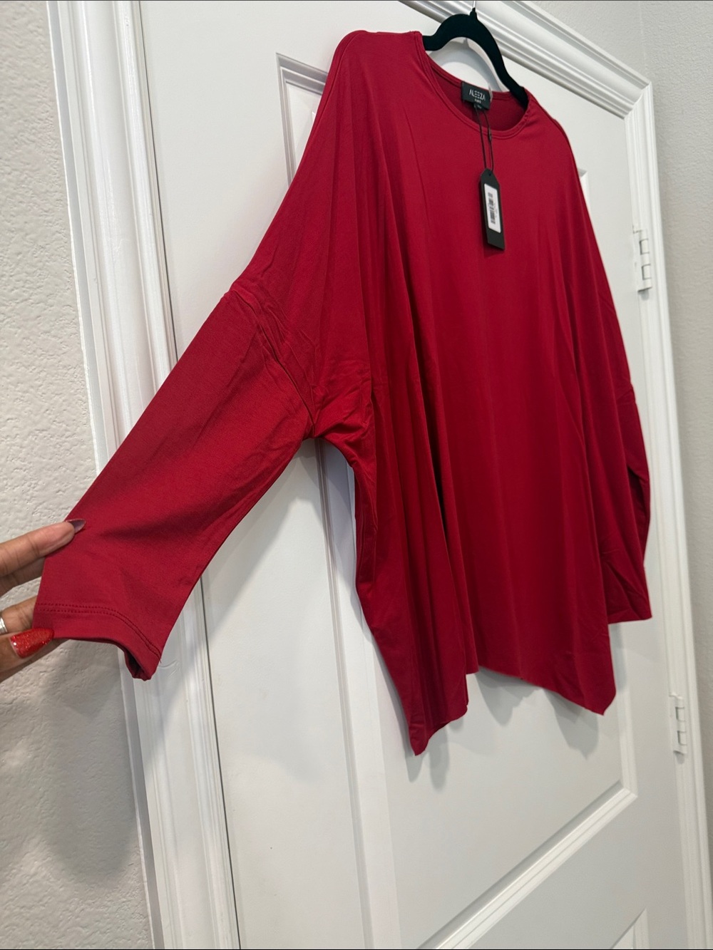 Aleeza Paris Burgundy Long Sleeve Asymmetric Blouse Size XL NWT - Picture 3 of 7